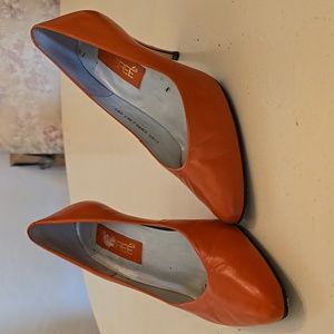 Orange leather pumps sz 7.5"
